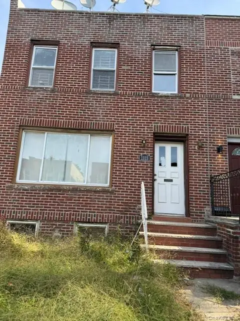 1523 E 33rd ST, Brooklyn, NY 11234