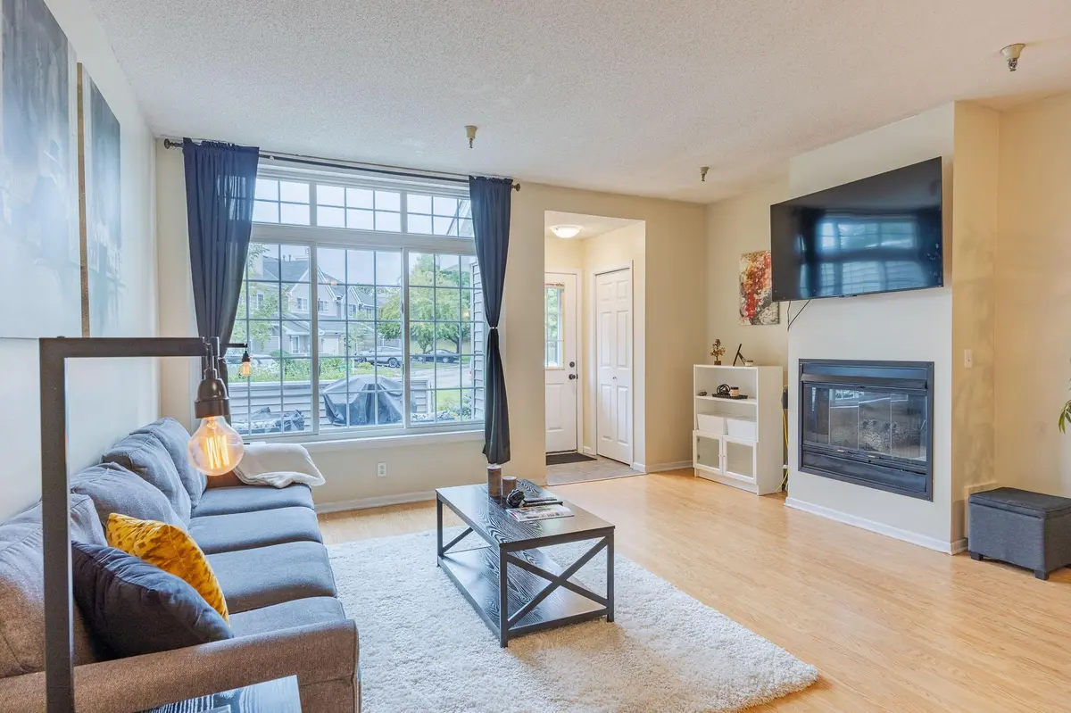 18126 Settlers WAY, Eden Prairie, MN 55347
