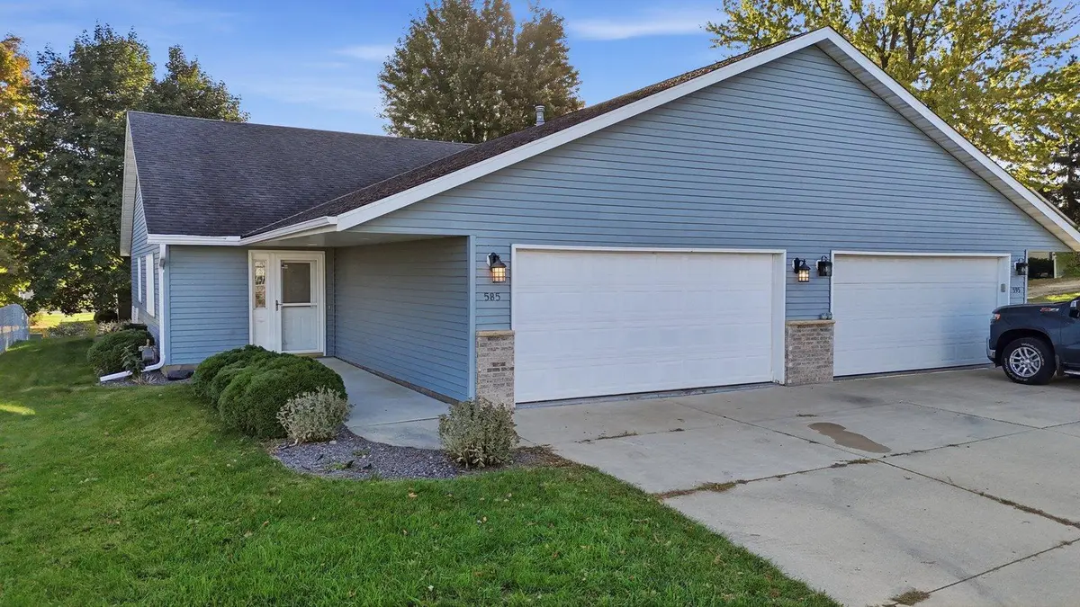 585 Zumbrota AVE, Zumbrota, MN 55992