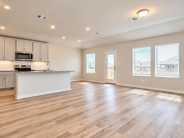 156 Sleep Hollow, Jarrell, TX 76537