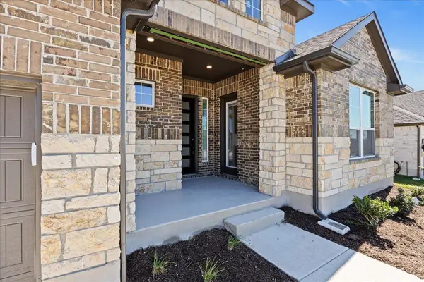 135 Kapok ST, Buda, TX 78610