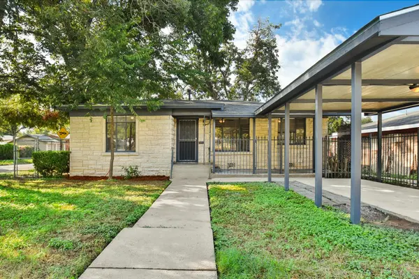 350 Cosgrove St, San Antonio, TX 78210