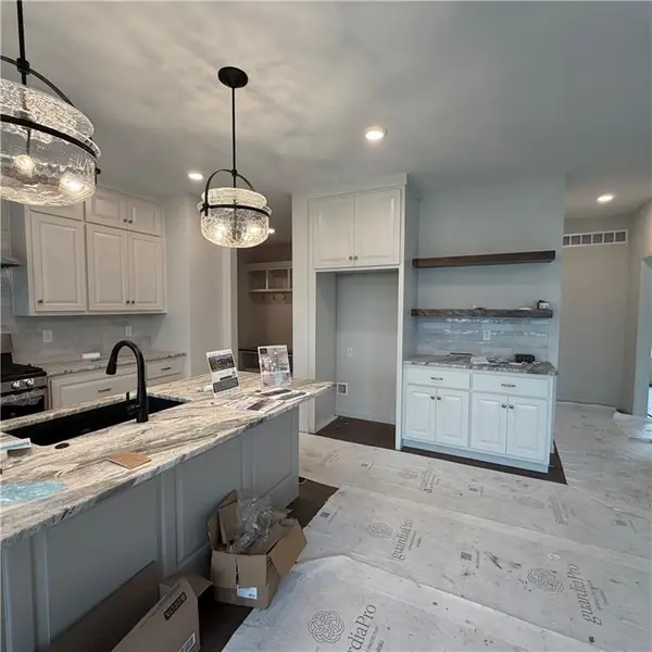 2306 Foxtail DR, Kearney, MO 64060