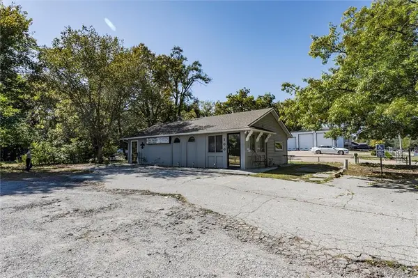 100 S Madison ST, Raymore, MO 64083