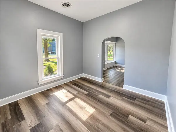 3735 Loretta TRL, Beloit, KS 67420