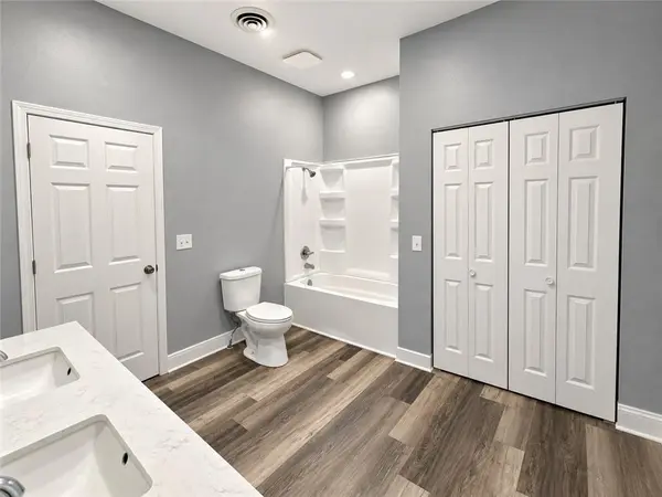 3735 Loretta TRL, Beloit, KS 67420