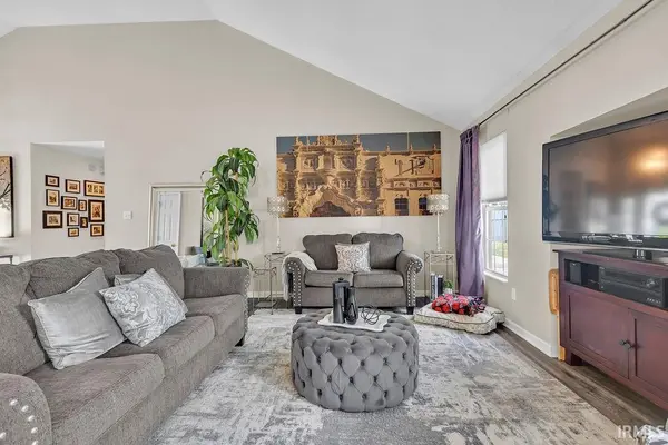 3244 S Southern Oaks DR, Bloomington, IN 47401-8000