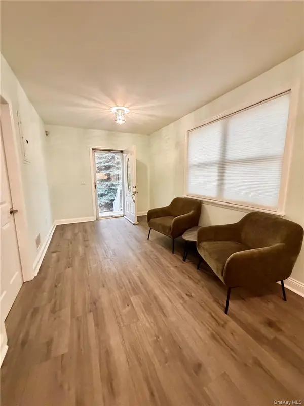 145-56 180th St, Springfield Gardens, NY 11434
