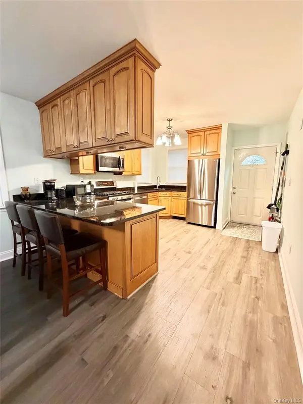 145-56 180th St, Springfield Gardens, NY 11434