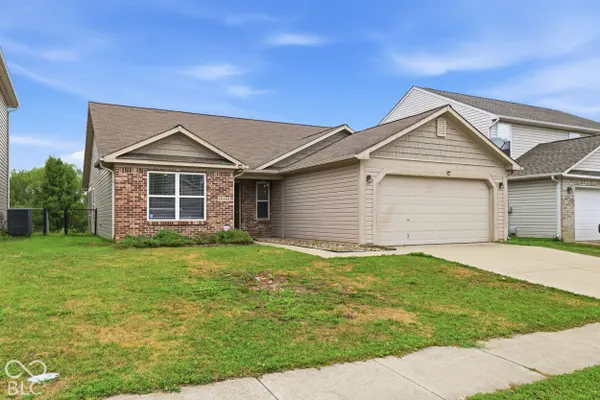 10182 Morning Light DR, Avon, IN 46123