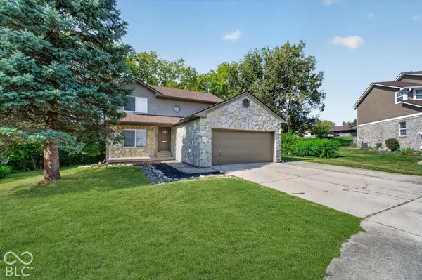 6879 Oak Lake DR, Indianapolis, IN 46214