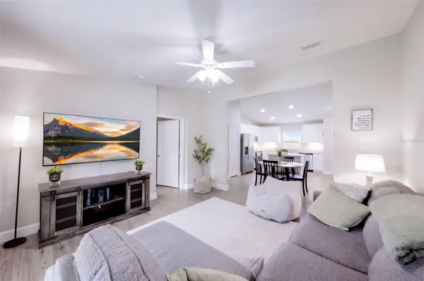330 W ELM DR, Orange City, FL 32763