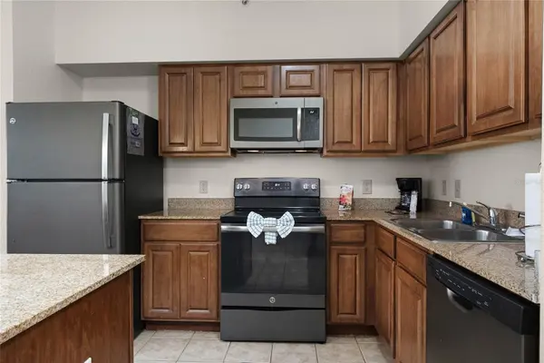 12527 FLORIDAYS RESORT DR #E-103, Orlando, FL 32821