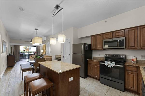 12527 FLORIDAYS RESORT DR #E-103, Orlando, FL 32821