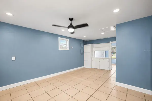 374 3RD ST NW #B, Largo, FL 33770