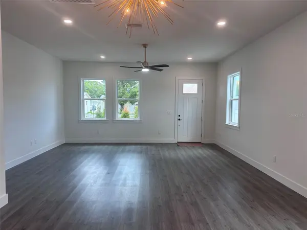 1531 29TH AVE N, St Petersburg, FL 33704