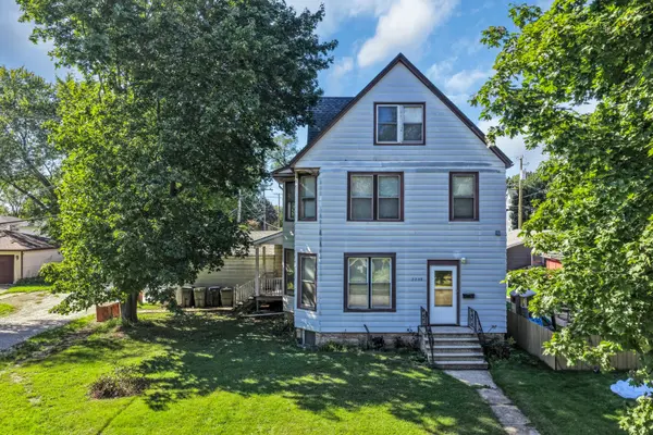 2208 Emmaus AVE, Zion, IL 60099