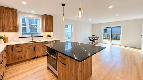 5322 N Oak Park AVE, Chicago, IL 60656
