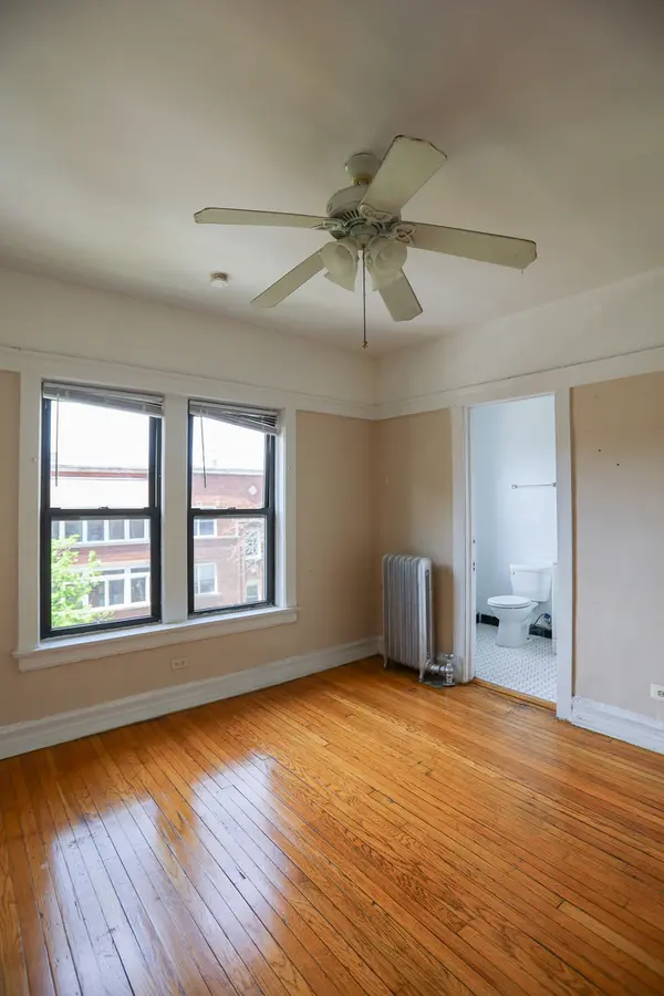 7455 N Greenview AVE #209, Chicago, IL 60626