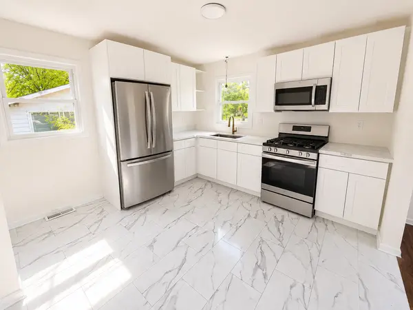 3300 Rugby CT, Waukegan, IL 60087