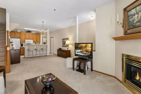 17904 Cobblestone WAY #37, Eden Prairie, MN 55347