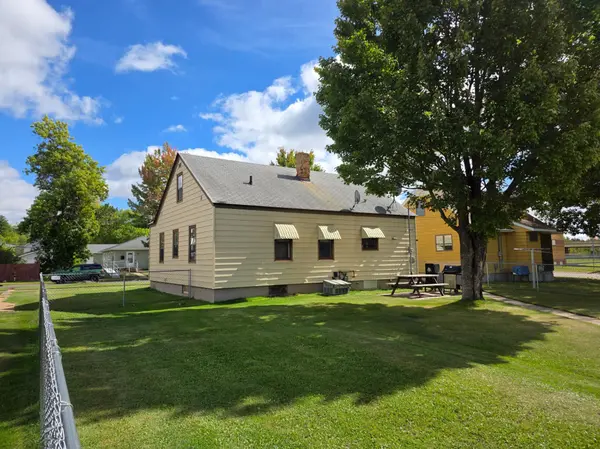 629 3rd ST, Nashwauk, MN 55769