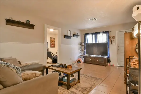 1009 N Farra DR, Oklahoma City, OK 73107