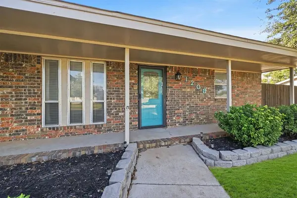 1208 S Trail DR, Altus, OK 73521