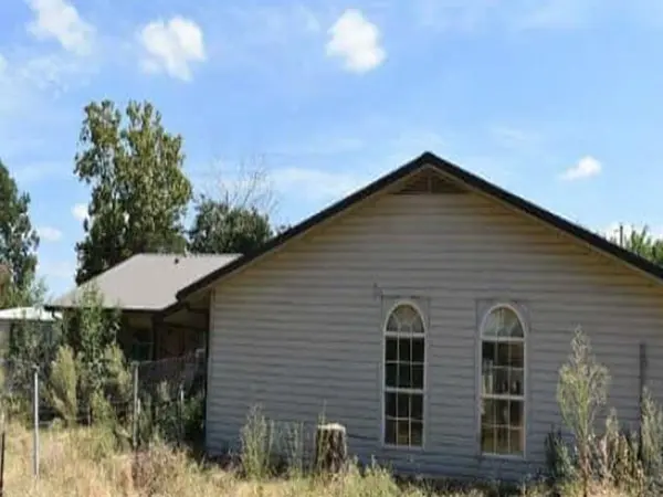 5754 Alberta Creek RD, Kingston, OK 73439