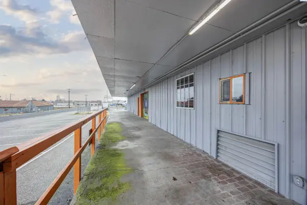 206 N Benton St #B, Kennewick, WA 99336