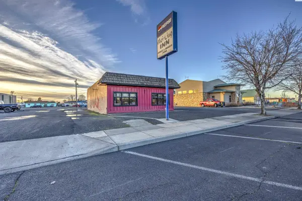 627 S Columbia Ave, Connell, WA 99326