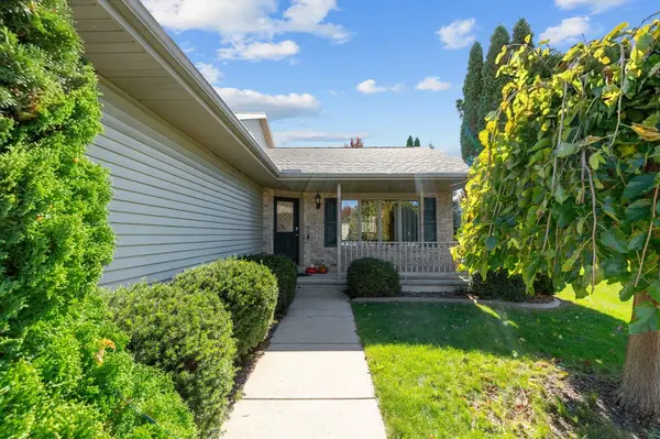 3110 BAILEY CT, Oshkosh, WI 54904