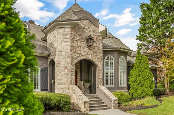 707 Prince George Parish Drive, Knoxville, TN 37934