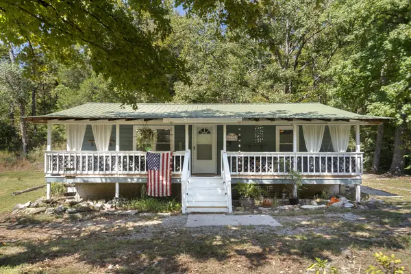 1225 Tanner Hollow Rd, Centerville, TN 37033