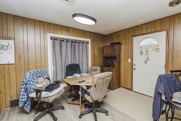 261 S Wayne, Haysville, KS 67060