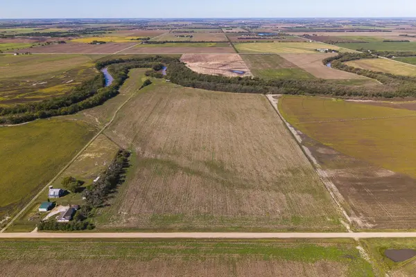 0000 N Hoover Rd,, Valley Center, KS 67147