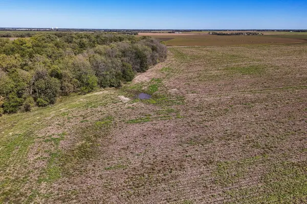 0000 N Hoover Rd,, Valley Center, KS 67147