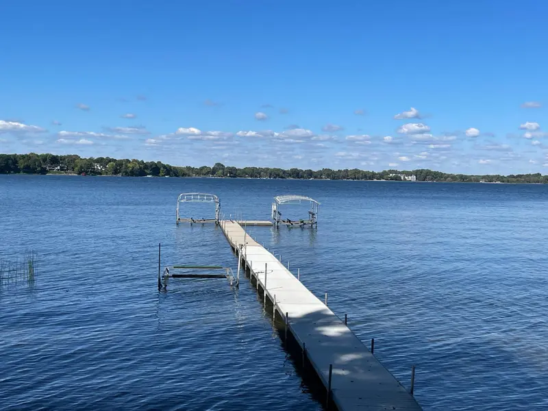 44 Peninsula RD, Dellwood, MN 55110