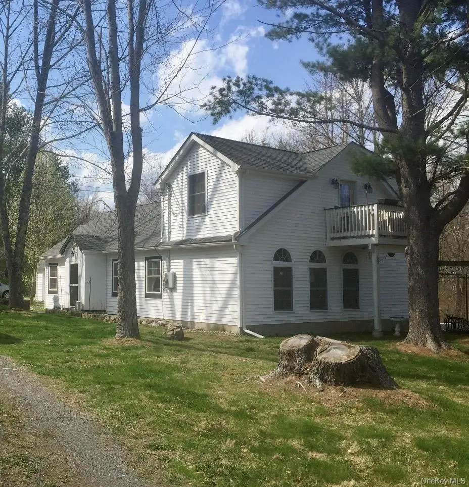 38 Papuga RD, Pine Bush, NY 12566