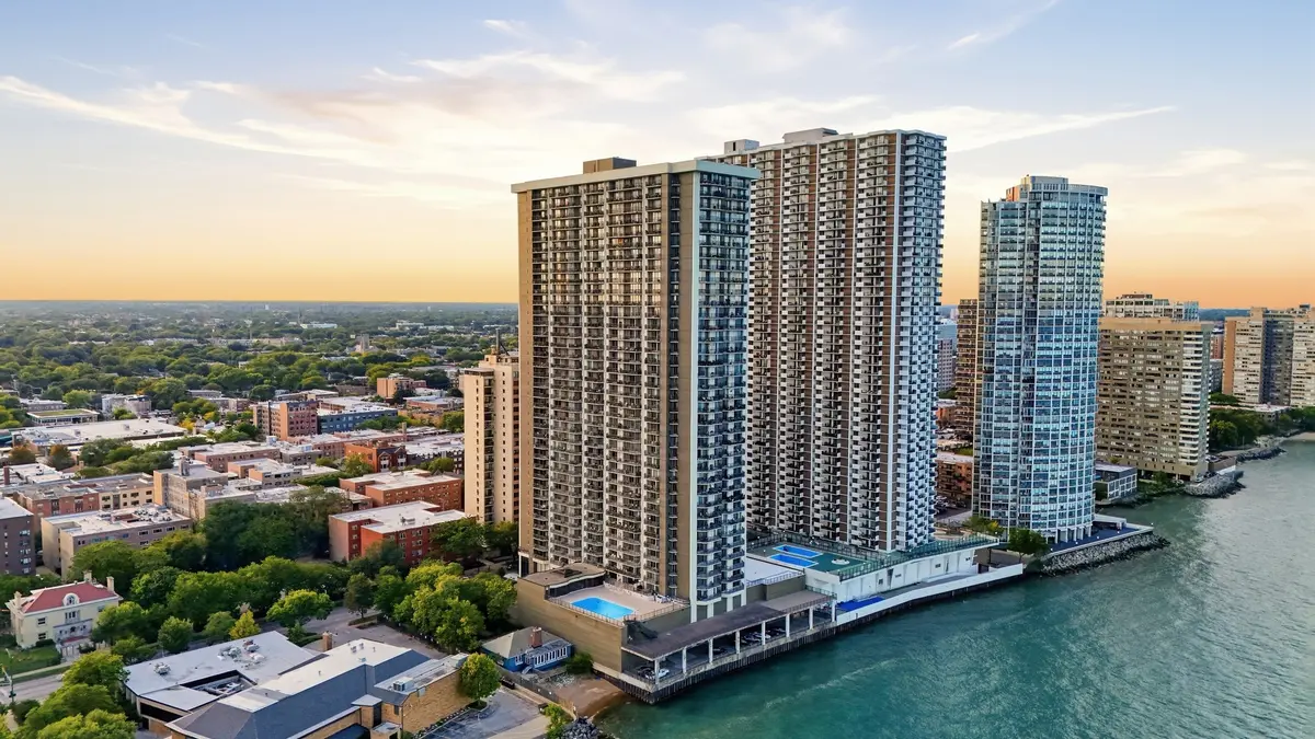 6007 N Sheridan RD #6H, Chicago, IL 60660