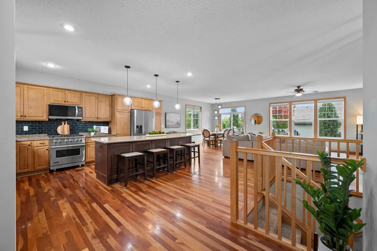 989 Danube AVE, Shakopee, MN 55379