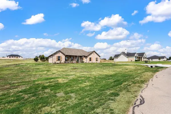 1013 Gatlin Court, Springtown, TX 76082