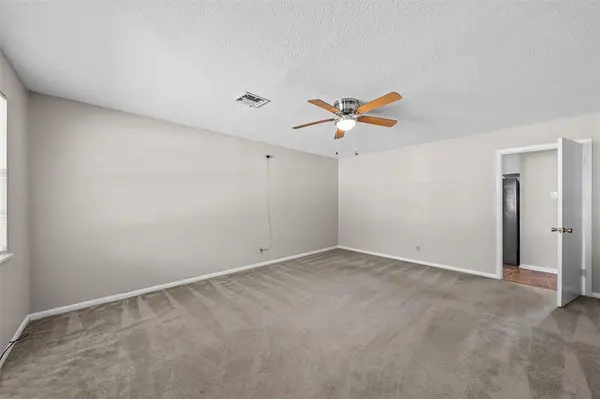 107 E Dawn Drive, Robinson, TX 76706