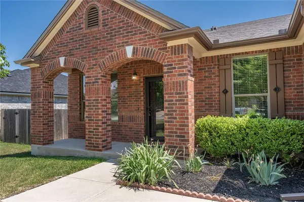 2116 Woodway DR, Leander, TX 78641