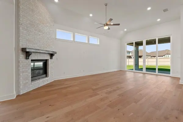 112 Las Posas DR, Liberty Hill, TX 78642