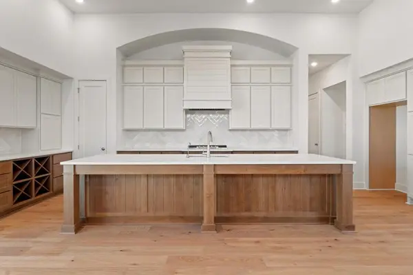 112 Las Posas DR, Liberty Hill, TX 78642