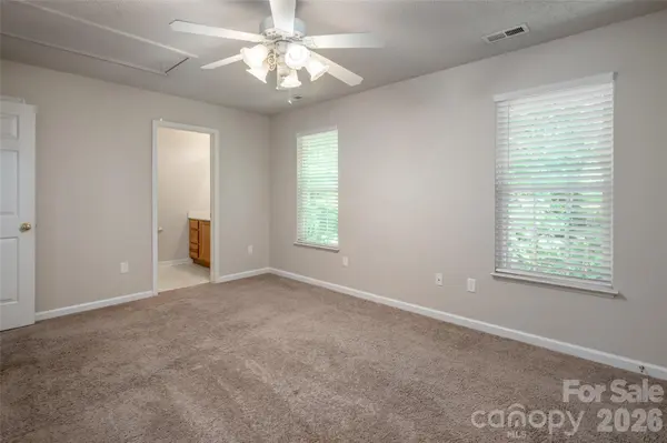 201 Birch LN, Arden, NC 28704