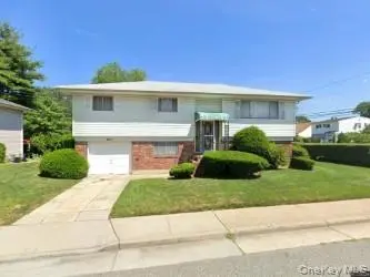 9 Gertrude ST, Hempstead, NY 11550
