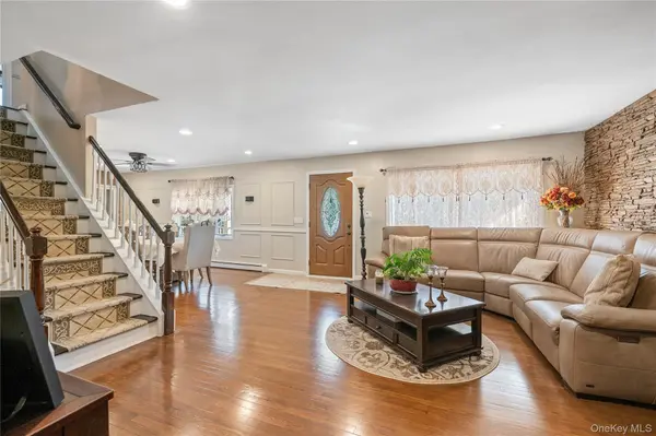 85 N Walnut ST #0, Massapequa, NY 11758