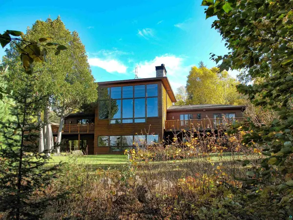 70 Pine Tree Dr, Lutsen, MN 55612